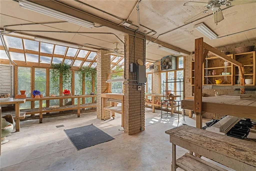 374 Londonberry Road, Atlanta, Georgia 30327, 4 Bedrooms Bedrooms, ,3 BathroomsBathrooms,Residential,Sold,374 Londonberry Road,7736916