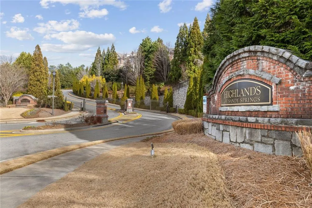 Gated entry to property