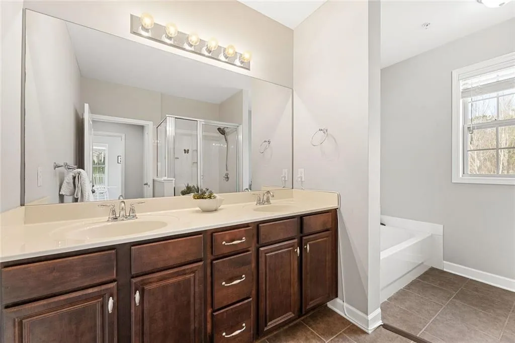 Double vanity primary bath