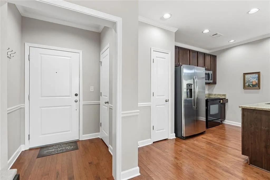 Entry area with closet