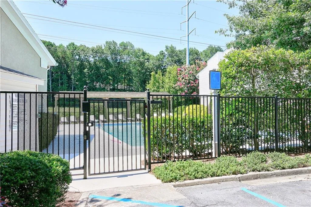 1303 Wingate Way, Sandy Springs, Georgia 30350, 2 Bedrooms Bedrooms, ,2 BathroomsBathrooms,Residential,Sold,1303 Wingate Way,6051954