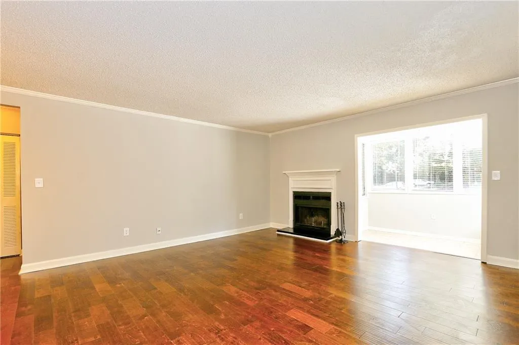 1303 Wingate Way, Sandy Springs, Georgia 30350, 2 Bedrooms Bedrooms, ,2 BathroomsBathrooms,Residential,Sold,1303 Wingate Way,6051954