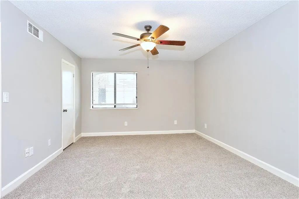 1303 Wingate Way, Sandy Springs, Georgia 30350, 2 Bedrooms Bedrooms, ,2 BathroomsBathrooms,Residential,Sold,1303 Wingate Way,6051954