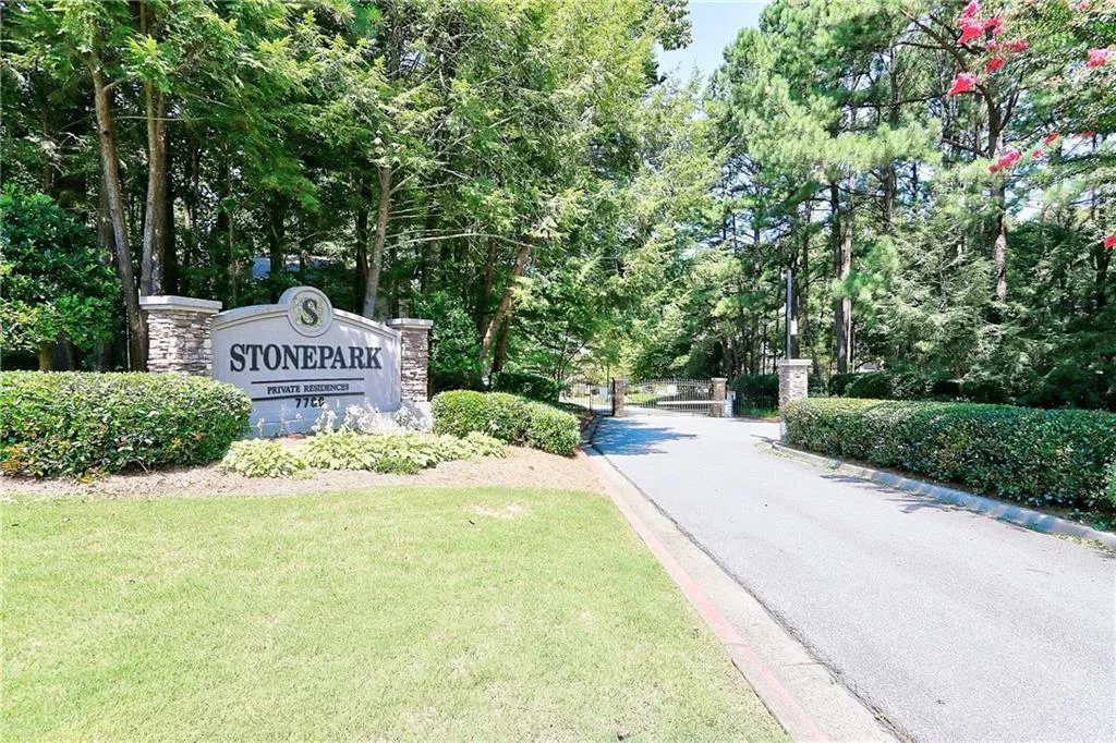 1303 Wingate Way, Sandy Springs, Georgia 30350, 2 Bedrooms Bedrooms, ,2 BathroomsBathrooms,Residential,Sold,1303 Wingate Way,6051954