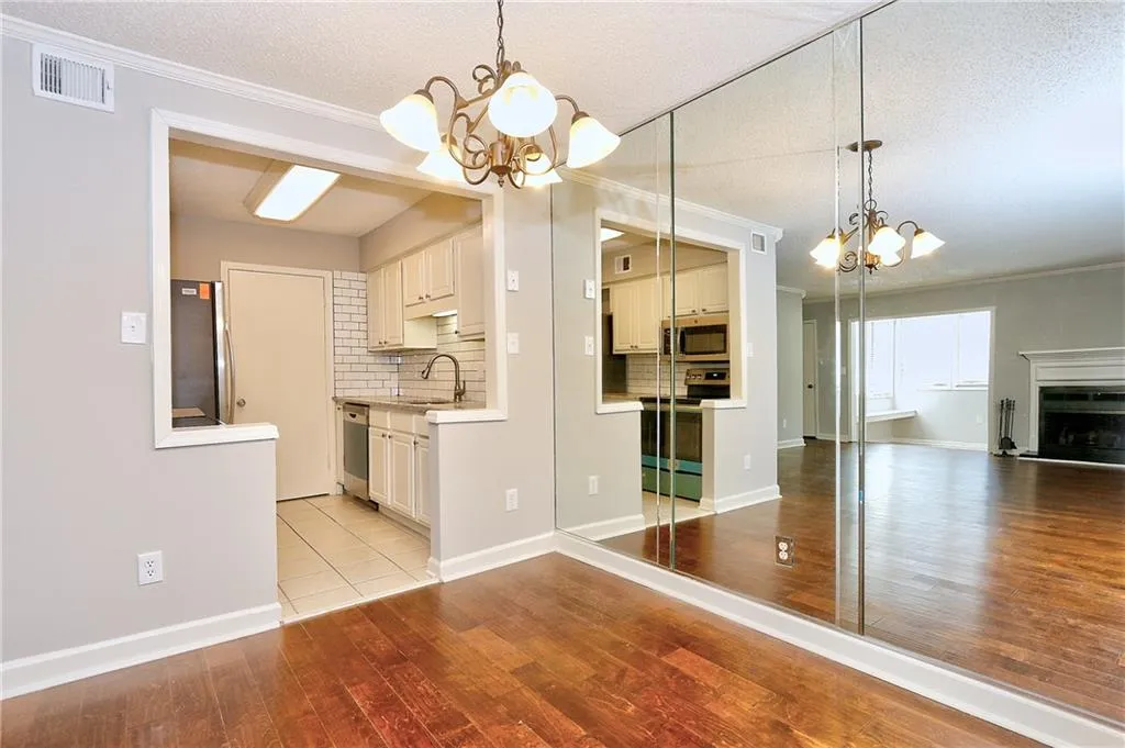 1303 Wingate Way, Sandy Springs, Georgia 30350, 2 Bedrooms Bedrooms, ,2 BathroomsBathrooms,Residential,Sold,1303 Wingate Way,6051954