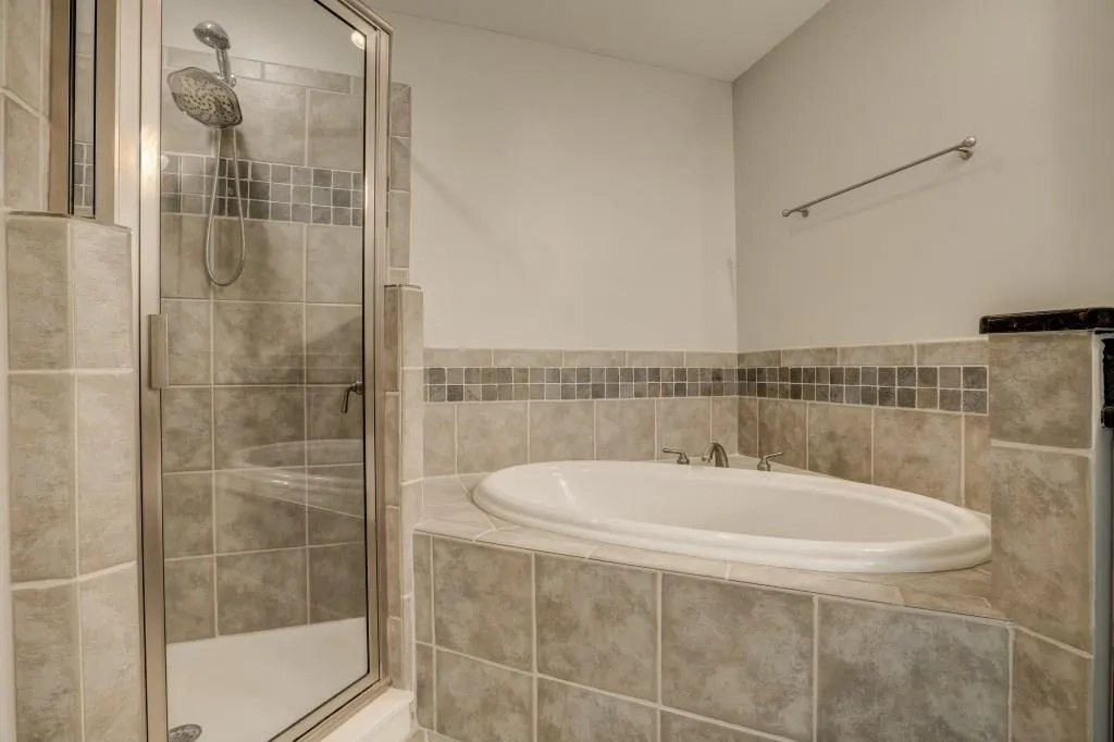 5486 Glenridge View Unit 2106, Atlanta, Georgia 30342, 2 Bedrooms Bedrooms, ,2 BathroomsBathrooms,Residential,Sold,5486 Glenridge View Unit 2106,6042638
