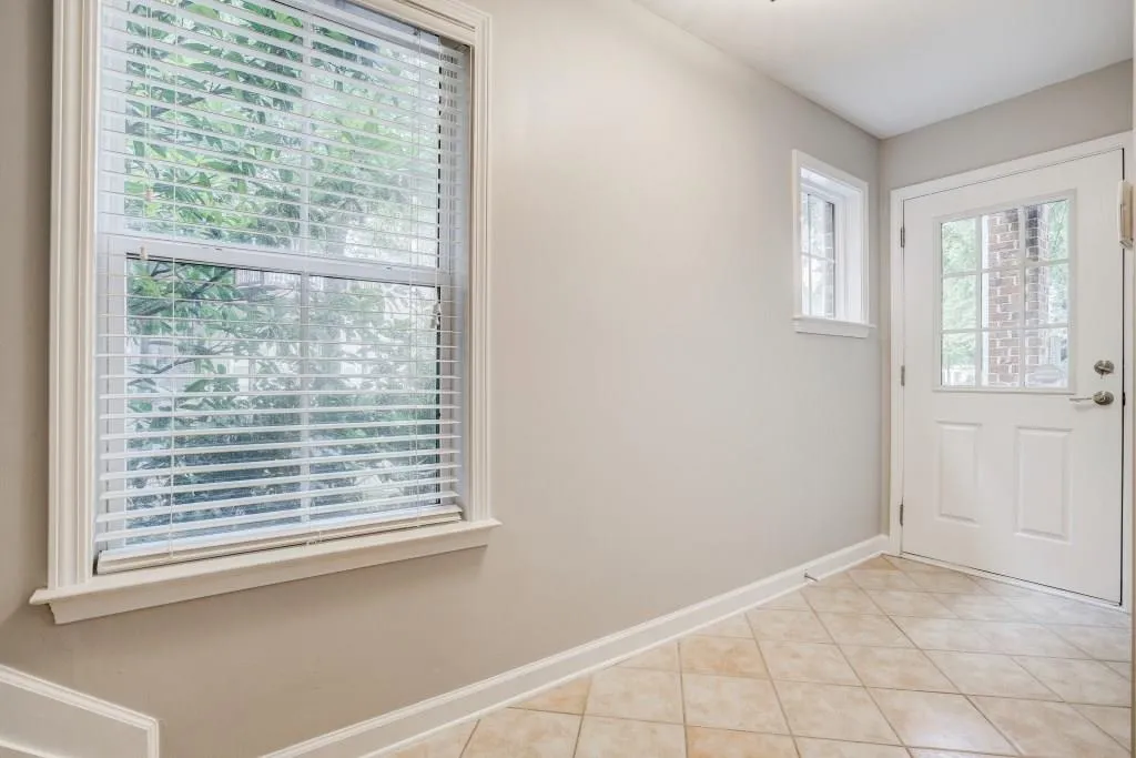 5486 Glenridge View Unit 2106, Atlanta, Georgia 30342, 2 Bedrooms Bedrooms, ,2 BathroomsBathrooms,Residential,Sold,5486 Glenridge View Unit 2106,6042638