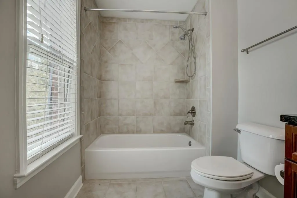 5486 Glenridge View Unit 2106, Atlanta, Georgia 30342, 2 Bedrooms Bedrooms, ,2 BathroomsBathrooms,Residential,Sold,5486 Glenridge View Unit 2106,6042638