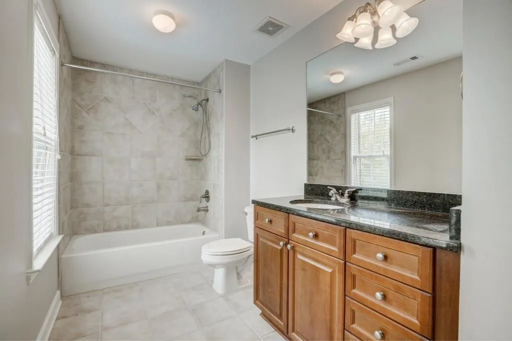 5486 Glenridge View Unit 2106, Atlanta, Georgia 30342, 2 Bedrooms Bedrooms, ,2 BathroomsBathrooms,Residential,Sold,5486 Glenridge View Unit 2106,6042638