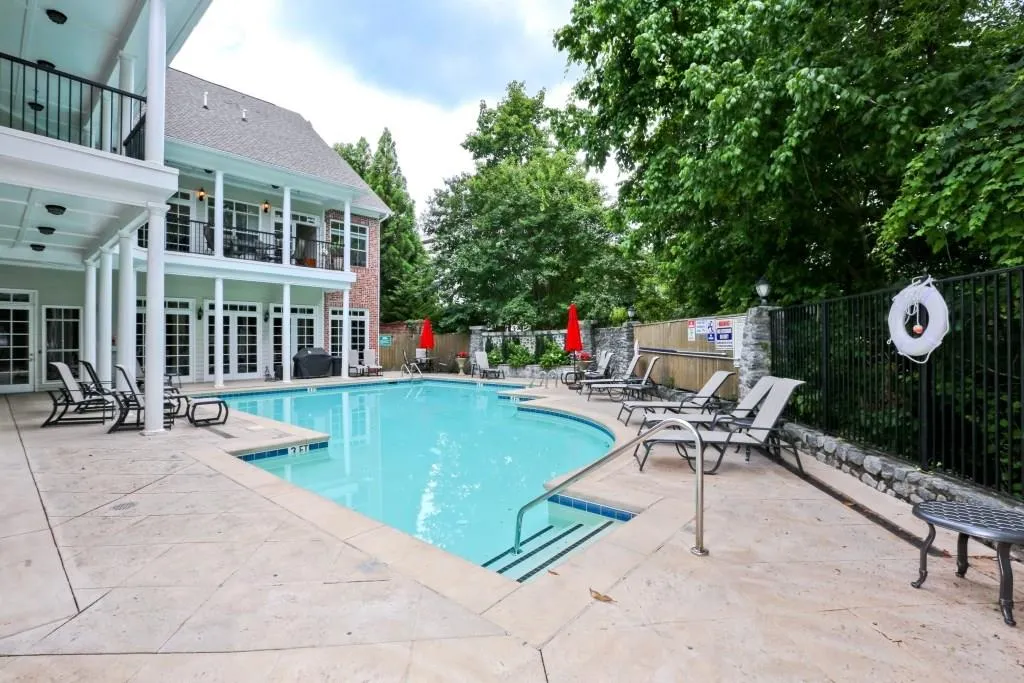 5486 Glenridge View Unit 2106, Atlanta, Georgia 30342, 2 Bedrooms Bedrooms, ,2 BathroomsBathrooms,Residential,Sold,5486 Glenridge View Unit 2106,6042638