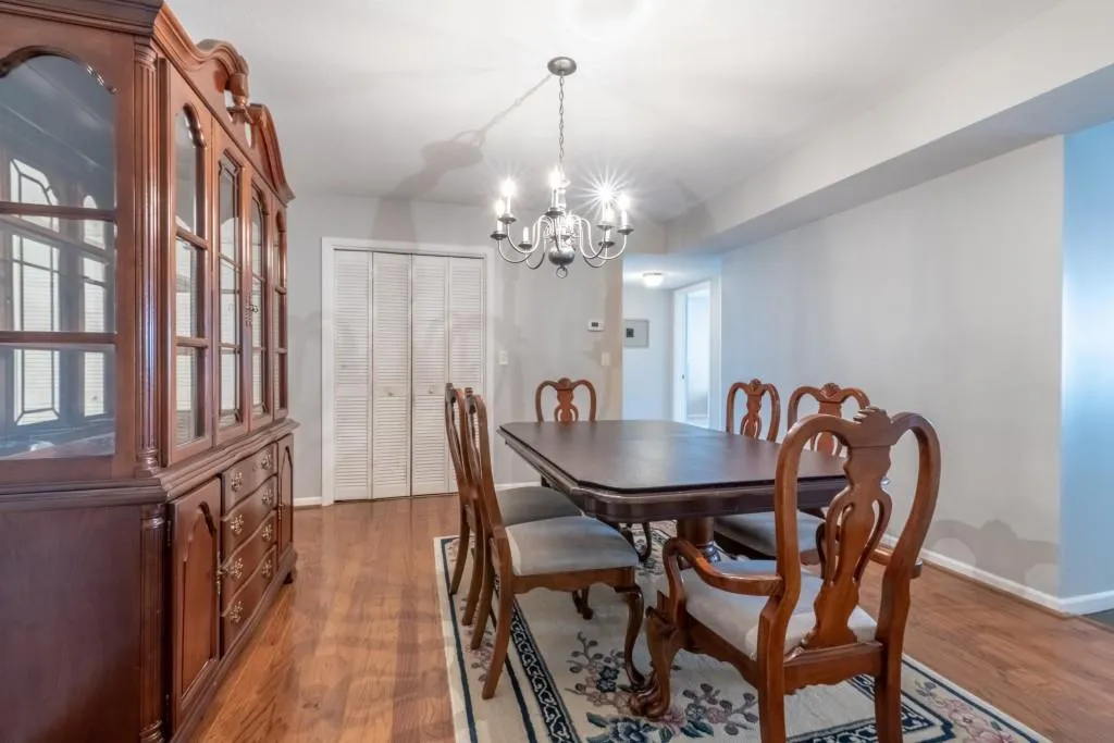 6851 Roswell Road Unit C-7, Sandy Springs, Georgia 30328, 4 Bedrooms Bedrooms, ,2 BathroomsBathrooms,Residential,Sold,6851 Roswell Road Unit C-7,6872495