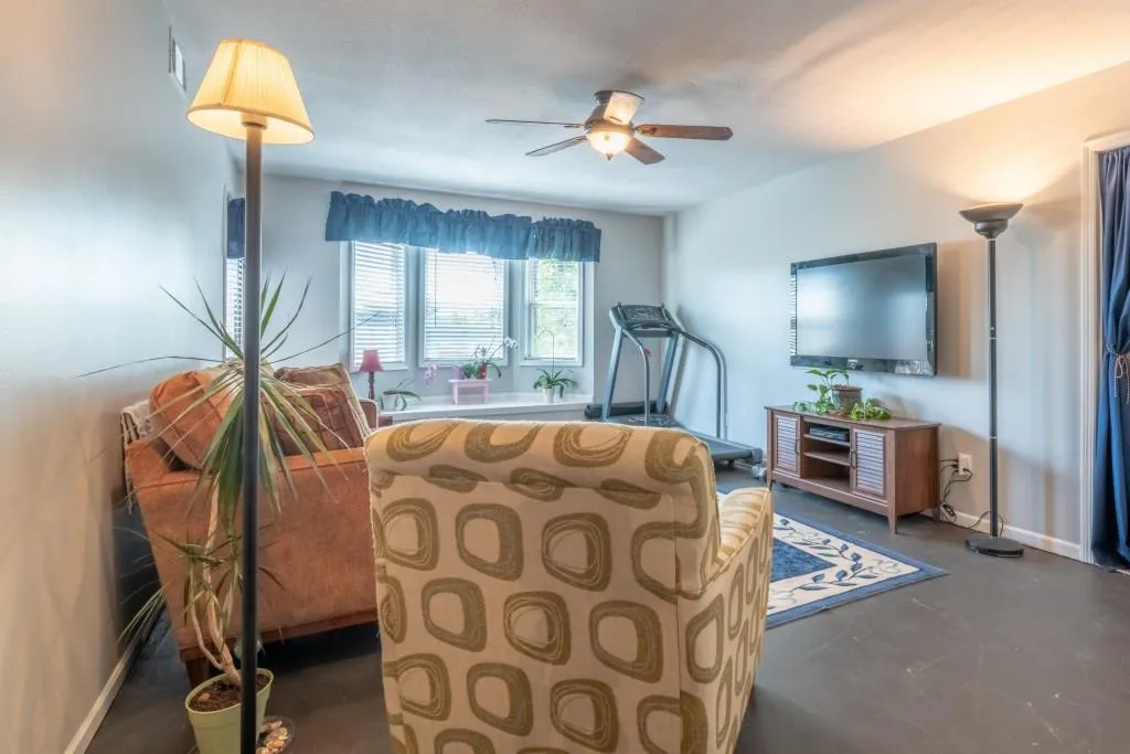 6851 Roswell Road Unit C-7, Sandy Springs, Georgia 30328, 4 Bedrooms Bedrooms, ,2 BathroomsBathrooms,Residential,Sold,6851 Roswell Road Unit C-7,6872495