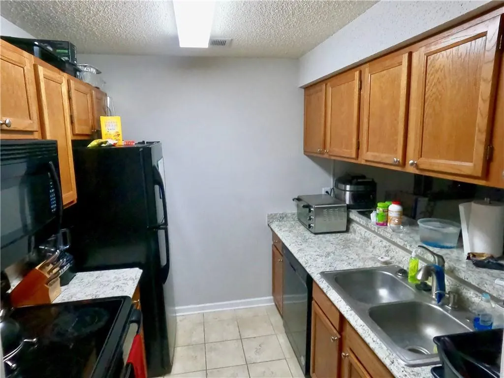 309 Barrington Hills Drive, Sandy Springs, Georgia 30350, 2 Bedrooms Bedrooms, ,2 BathroomsBathrooms,Residential,Sold,309 Barrington Hills Drive,6926938