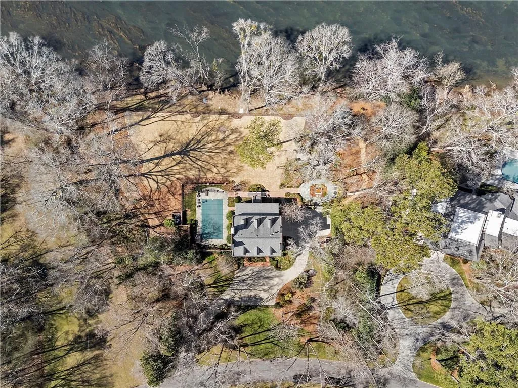 5960 Winterthur Drive, Atlanta, Georgia 30328, 6 Bedrooms Bedrooms, ,4 BathroomsBathrooms,Residential,For Sale,5960 Winterthur Drive,7703310