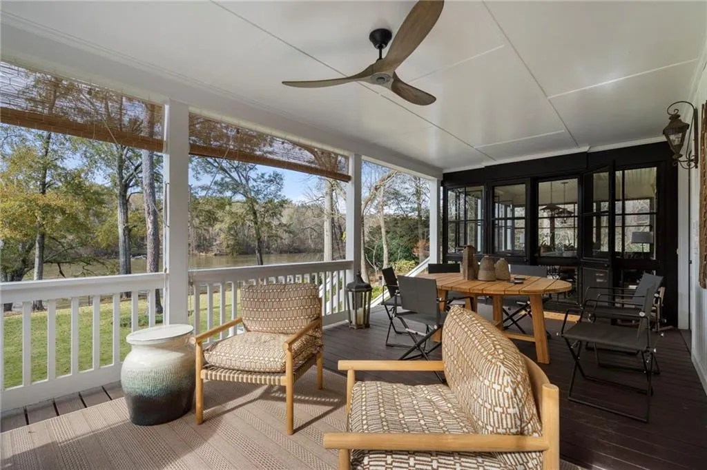 5960 Winterthur Drive, Atlanta, Georgia 30328, 6 Bedrooms Bedrooms, ,4 BathroomsBathrooms,Residential,For Sale,5960 Winterthur Drive,7703310