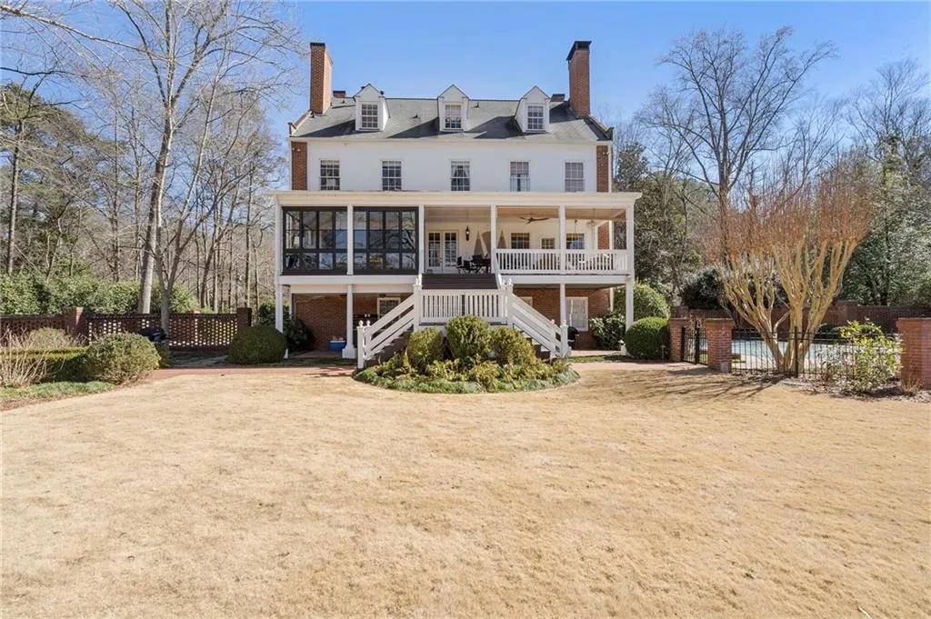 5960 Winterthur Drive, Atlanta, Georgia 30328, 6 Bedrooms Bedrooms, ,4 BathroomsBathrooms,Residential,For Sale,5960 Winterthur Drive,7703310