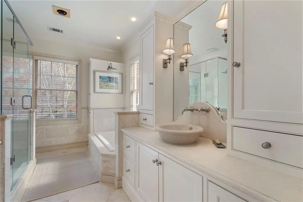 5960 Winterthur Drive, Atlanta, Georgia 30328, 6 Bedrooms Bedrooms, ,4 BathroomsBathrooms,Residential,For Sale,5960 Winterthur Drive,7703310