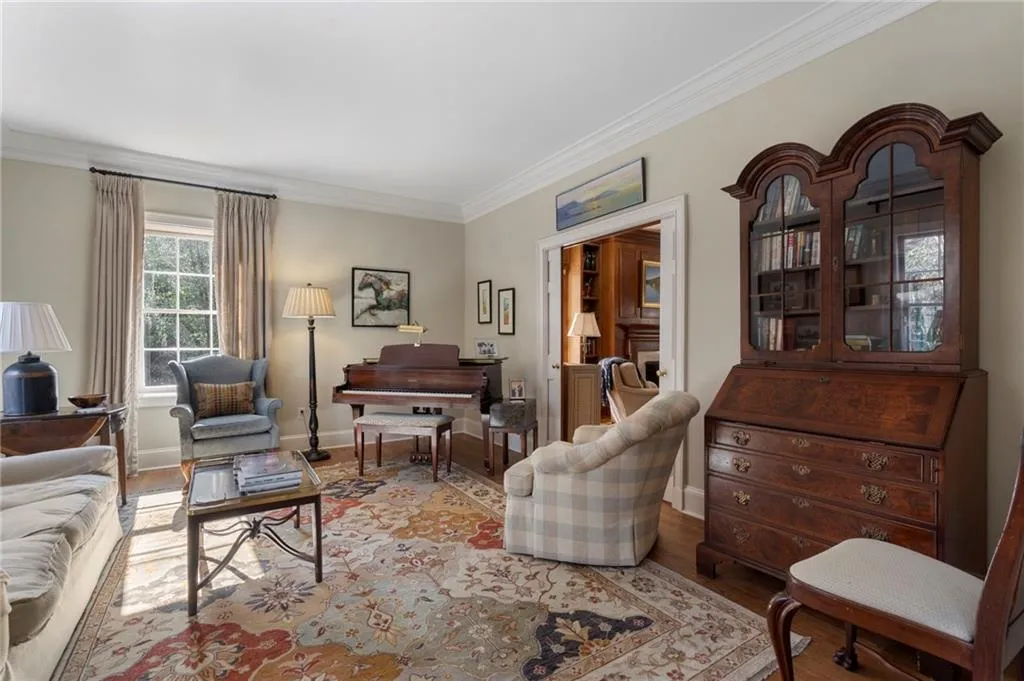 5960 Winterthur Drive, Atlanta, Georgia 30328, 6 Bedrooms Bedrooms, ,4 BathroomsBathrooms,Residential,For Sale,5960 Winterthur Drive,7703310