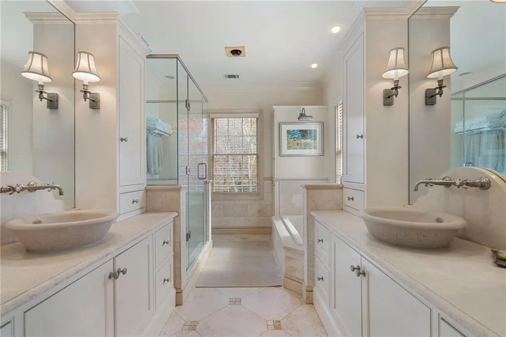 5960 Winterthur Drive, Atlanta, Georgia 30328, 6 Bedrooms Bedrooms, ,4 BathroomsBathrooms,Residential,For Sale,5960 Winterthur Drive,7703310