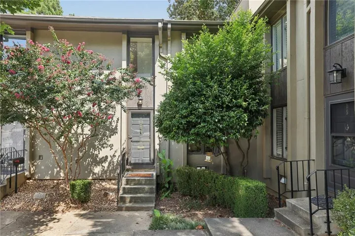 83 Ivy Trail Ne, Atlanta, Georgia 30342