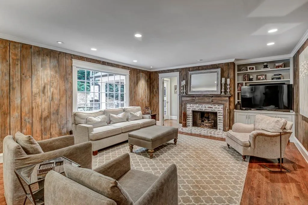 6065 Weatherly Drive, Atlanta, Georgia 30328, 4 Bedrooms Bedrooms, ,3 BathroomsBathrooms,Residential,Sold,6065 Weatherly Drive,6806681