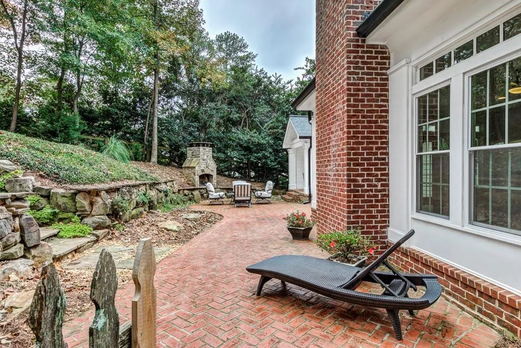 6065 Weatherly Drive, Atlanta, Georgia 30328, 4 Bedrooms Bedrooms, ,3 BathroomsBathrooms,Residential,Sold,6065 Weatherly Drive,6806681