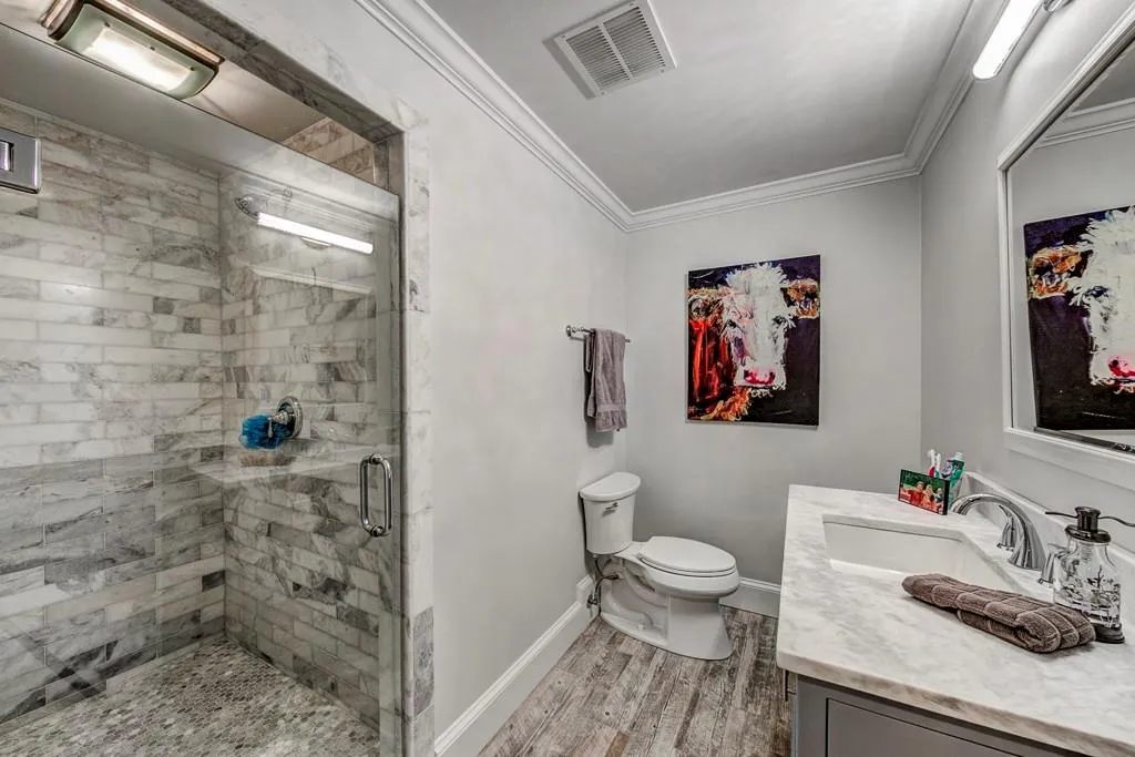 6065 Weatherly Drive, Atlanta, Georgia 30328, 4 Bedrooms Bedrooms, ,3 BathroomsBathrooms,Residential,Sold,6065 Weatherly Drive,6806681