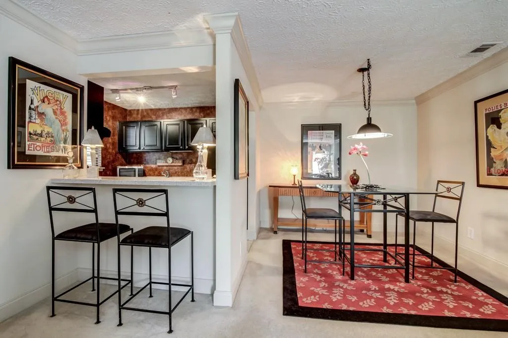 6800 Glenridge Drive Unit 6808f, Sandy Springs, Georgia 30328, 2 Bedrooms Bedrooms, ,2 BathroomsBathrooms,Residential,Sold,6800 Glenridge Drive Unit 6808f,5766803