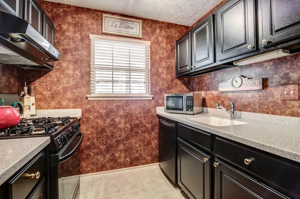 6800 Glenridge Drive Unit 6808f, Sandy Springs, Georgia 30328, 2 Bedrooms Bedrooms, ,2 BathroomsBathrooms,Residential,Sold,6800 Glenridge Drive Unit 6808f,5766803