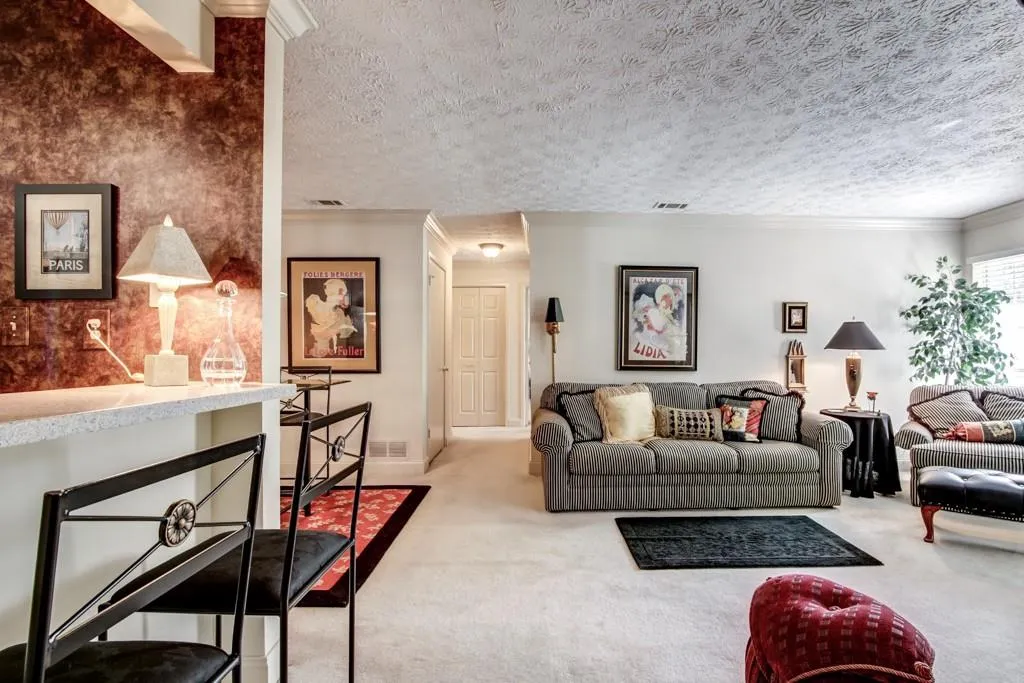 6800 Glenridge Drive Unit 6808f, Sandy Springs, Georgia 30328, 2 Bedrooms Bedrooms, ,2 BathroomsBathrooms,Residential,Sold,6800 Glenridge Drive Unit 6808f,5766803