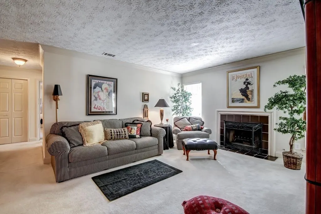 6800 Glenridge Drive Unit 6808f, Sandy Springs, Georgia 30328, 2 Bedrooms Bedrooms, ,2 BathroomsBathrooms,Residential,Sold,6800 Glenridge Drive Unit 6808f,5766803