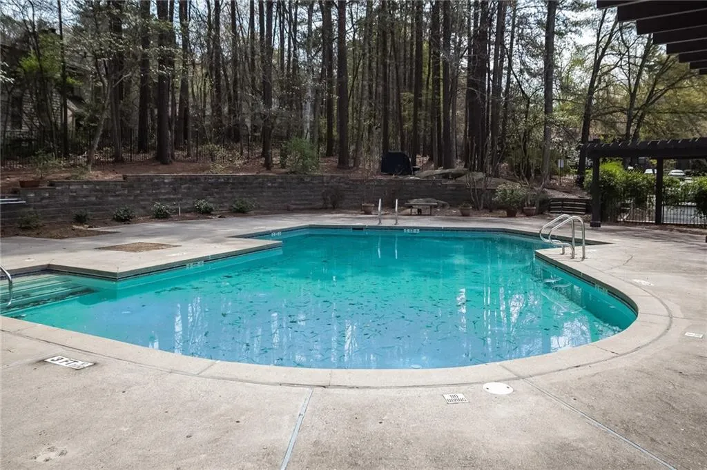 103 River Run Drive, Sandy Springs, Georgia 30350, 2 Bedrooms Bedrooms, ,2 BathroomsBathrooms,Residential,Sold,103 River Run Drive,5825395