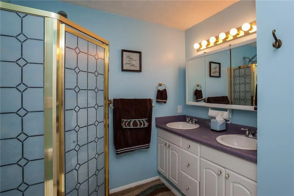 103 River Run Drive, Sandy Springs, Georgia 30350, 2 Bedrooms Bedrooms, ,2 BathroomsBathrooms,Residential,Sold,103 River Run Drive,5825395