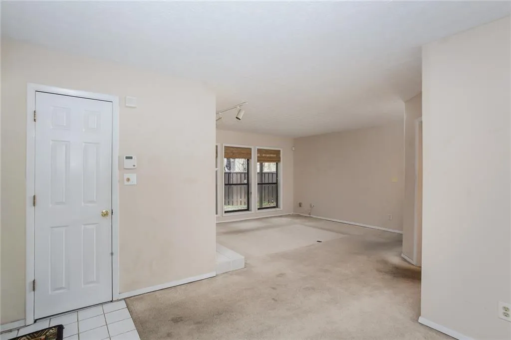 103 River Run Drive, Sandy Springs, Georgia 30350, 2 Bedrooms Bedrooms, ,2 BathroomsBathrooms,Residential,Sold,103 River Run Drive,5825395