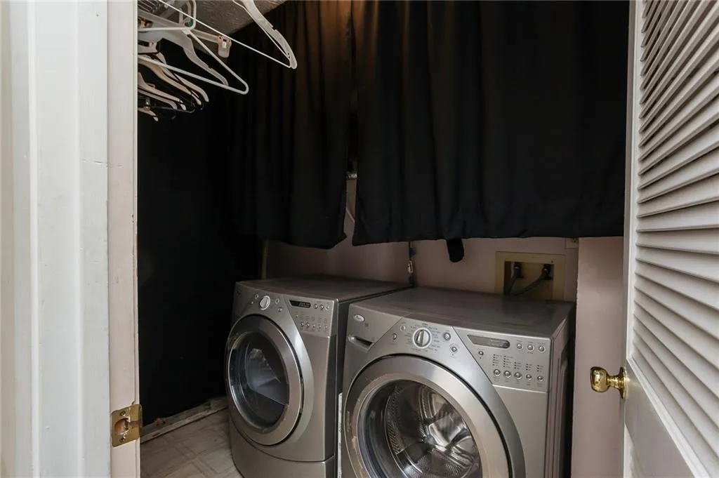 103 River Run Drive, Sandy Springs, Georgia 30350, 2 Bedrooms Bedrooms, ,2 BathroomsBathrooms,Residential,Sold,103 River Run Drive,5825395