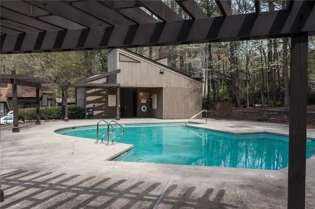 103 River Run Drive, Sandy Springs, Georgia 30350, 2 Bedrooms Bedrooms, ,2 BathroomsBathrooms,Residential,Sold,103 River Run Drive,5825395