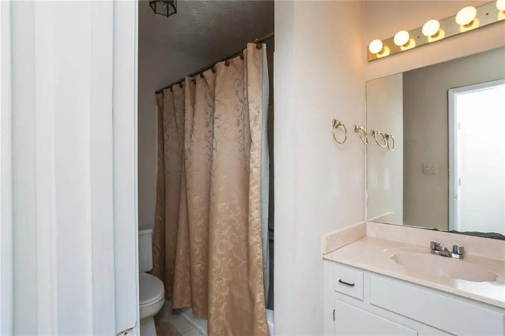 103 River Run Drive, Sandy Springs, Georgia 30350, 2 Bedrooms Bedrooms, ,2 BathroomsBathrooms,Residential,Sold,103 River Run Drive,5825395