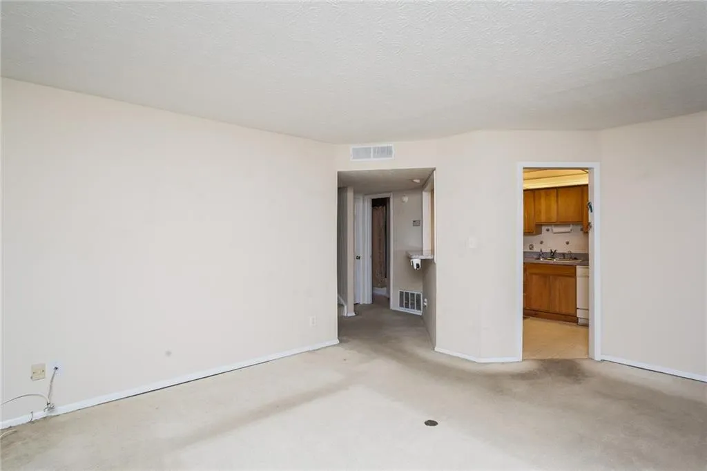 103 River Run Drive, Sandy Springs, Georgia 30350, 2 Bedrooms Bedrooms, ,2 BathroomsBathrooms,Residential,Sold,103 River Run Drive,5825395