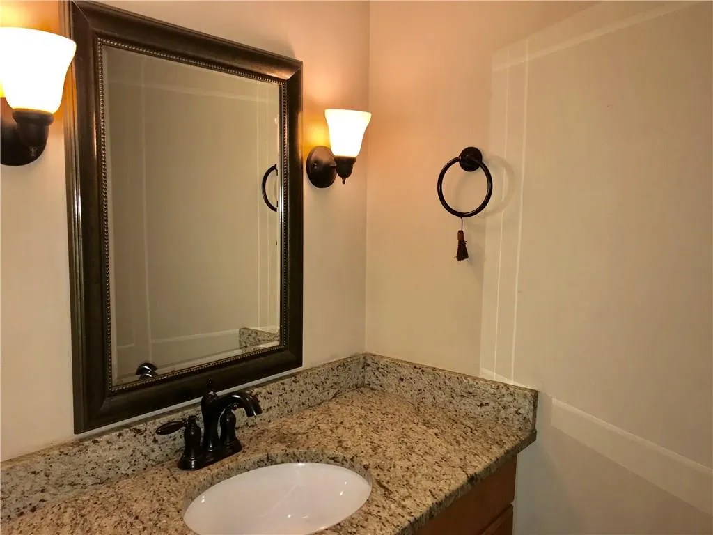 6520 Roswell Road Unit 73, Atlanta, Georgia 30328, 3 Bedrooms Bedrooms, ,2 BathroomsBathrooms,Residential,Sold,6520 Roswell Road Unit 73,6080214