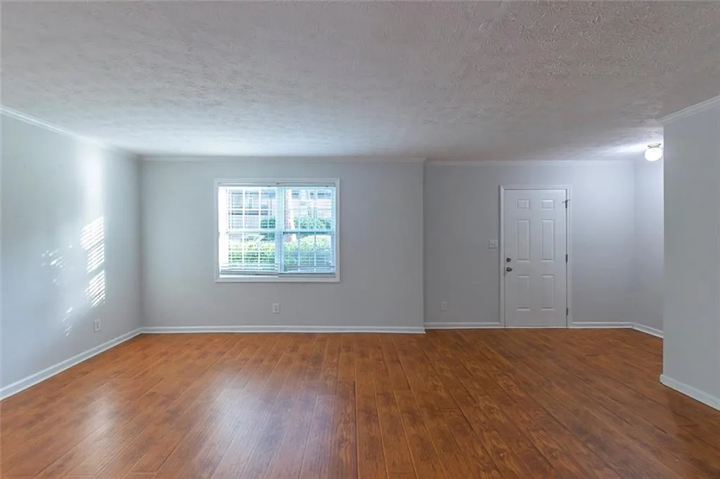 390 N River Parkway Unit F, Atlanta, Georgia 30350, 3 Bedrooms Bedrooms, ,2 BathroomsBathrooms,Residential,Sold,390 N River Parkway Unit F,7032163