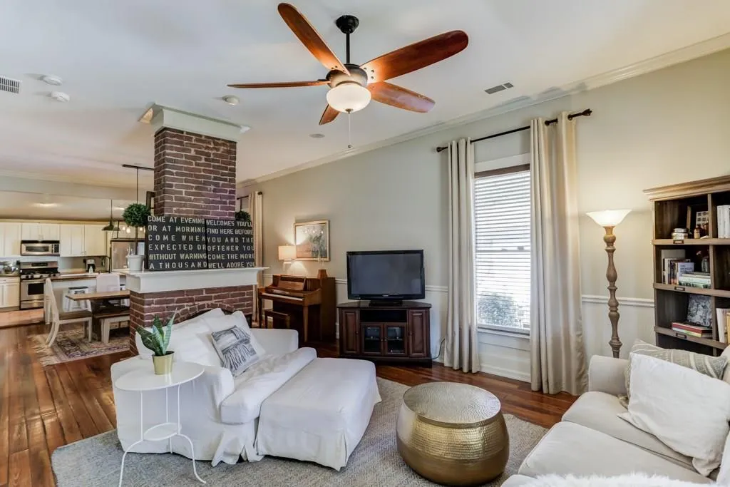 2064 Butler Way Nw, Atlanta, Georgia 30318, 3 Bedrooms Bedrooms, ,2 BathroomsBathrooms,Residential,Sold,2064 Butler Way Nw,5979418