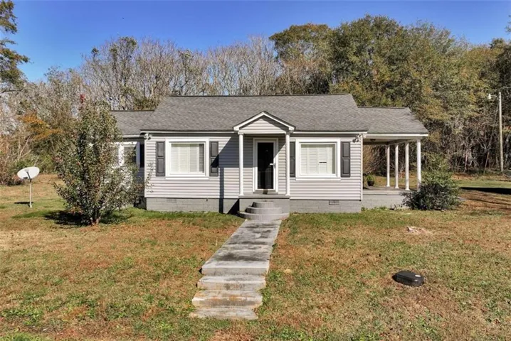 111 College Avenue, Canon, Georgia 30520