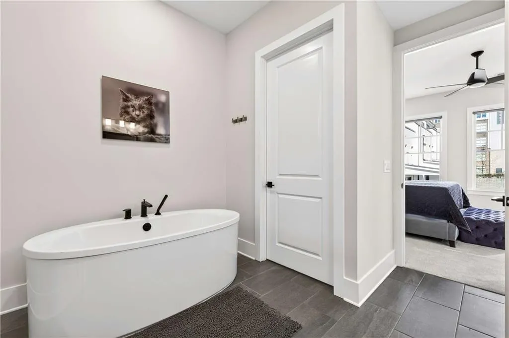 2722 Thornewilde Way, Atlanta, Georgia 30339, 3 Bedrooms Bedrooms, 0 ,4 BathroomsBathrooms,Residential,For Sale,2722 Thornewilde Way,7703425