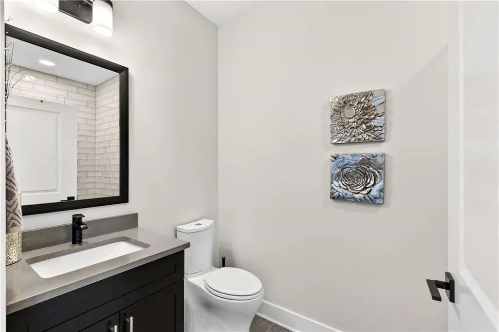 2722 Thornewilde Way, Atlanta, Georgia 30339, 3 Bedrooms Bedrooms, 0 ,4 BathroomsBathrooms,Residential,For Sale,2722 Thornewilde Way,7703425