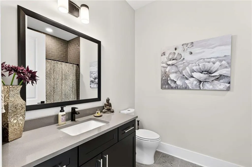 2722 Thornewilde Way, Atlanta, Georgia 30339, 3 Bedrooms Bedrooms, 0 ,4 BathroomsBathrooms,Residential,For Sale,2722 Thornewilde Way,7703425