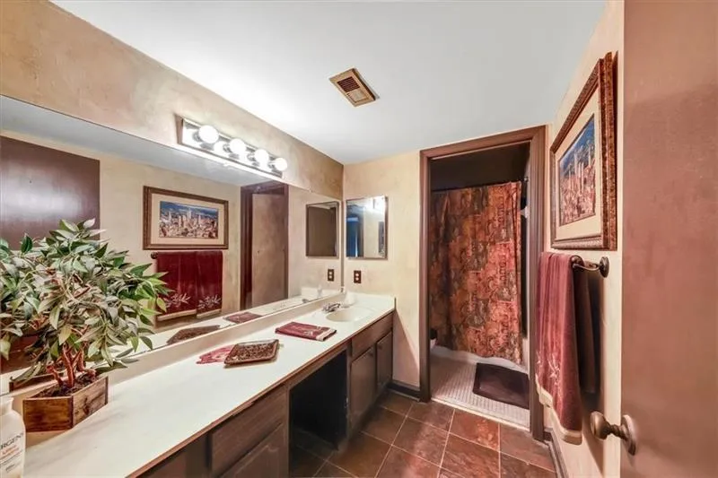68 Montre Square Nw, Atlanta, Georgia 30327, 2 Bedrooms Bedrooms, ,2 BathroomsBathrooms,Residential,For Sale,68 Montre Square Nw,7617912