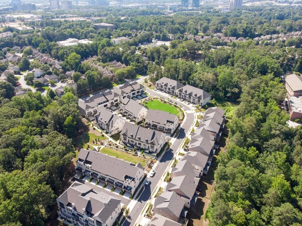 6405 Radiant Trace Unit 67, Sandy Springs, Georgia 30328, 3 Bedrooms Bedrooms, ,3 BathroomsBathrooms,Residential,Sold,6405 Radiant Trace Unit 67,6753389