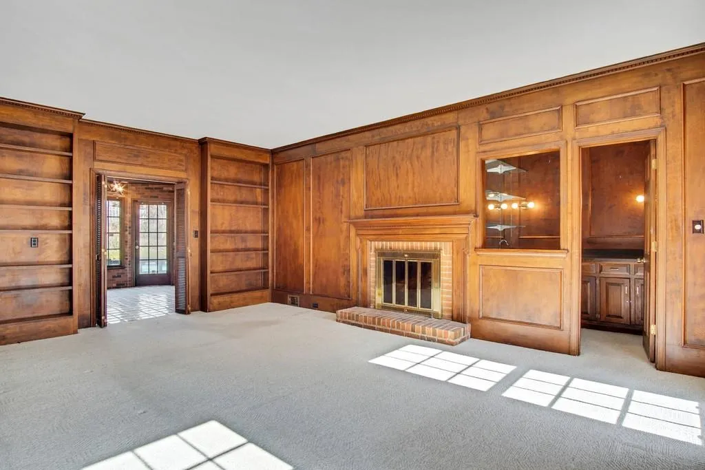560 Cambridge Way Ne, Sandy Springs, Georgia 30328, 5 Bedrooms Bedrooms, ,3 BathroomsBathrooms,Residential,Sold,560 Cambridge Way Ne,6668380
