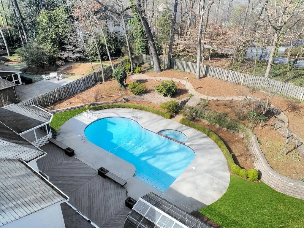 560 Cambridge Way Ne, Sandy Springs, Georgia 30328, 5 Bedrooms Bedrooms, ,3 BathroomsBathrooms,Residential,Sold,560 Cambridge Way Ne,6668380