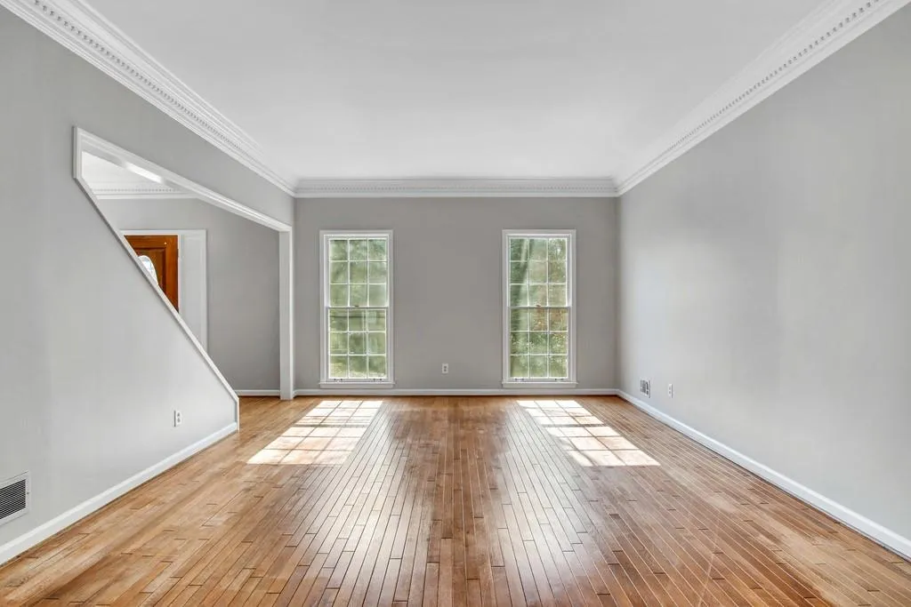 560 Cambridge Way Ne, Sandy Springs, Georgia 30328, 5 Bedrooms Bedrooms, ,3 BathroomsBathrooms,Residential,Sold,560 Cambridge Way Ne,6668380